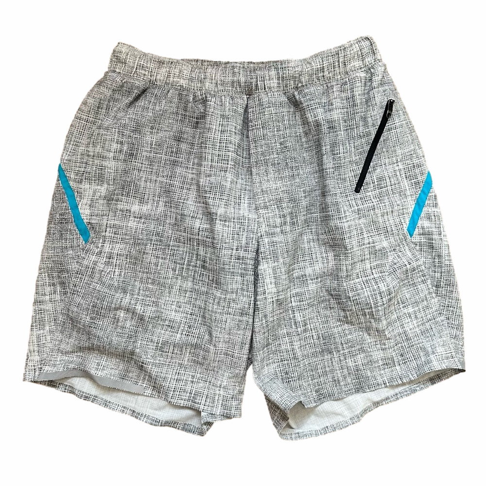 Lululemon Men's Gray Shorts Size Small